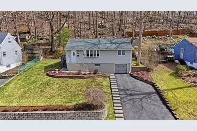 116 Rafkind Rd, Bloomingdale, NJ 07403 - Photo 5