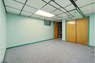 116 Rafkind Rd, Bloomingdale, NJ 07403 - Photo 35