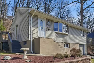 116 Rafkind Rd, Bloomingdale, NJ 07403 - Photo 7