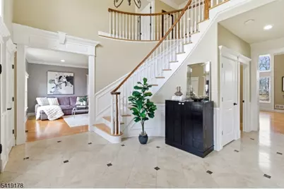 4 Michele Crossing, Raritan Township, NJ 08822 - Photo 3