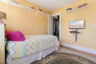 272 Oswald Pl, Union Township, NJ 07088 - Photo 15