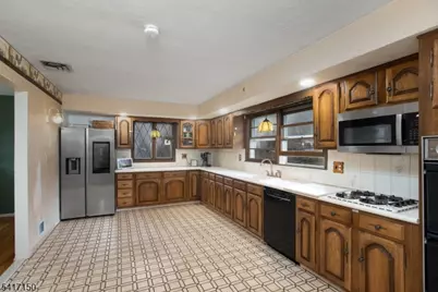 45 Blue Ridge Ave, Green Brook Township, NJ 08812 - Photo 9