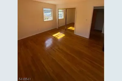 1624 Valley St, Fort Lee, NJ 07024 - Photo 7