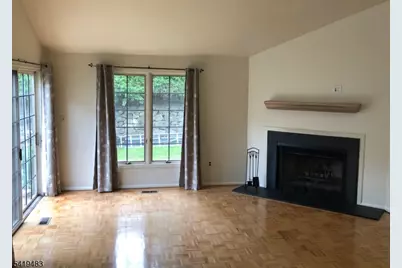 48 Stonegate Dr, Roseland, NJ 07068 - Photo 3