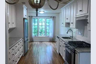 48 Stonegate Dr, Roseland, NJ 07068 - Photo 5