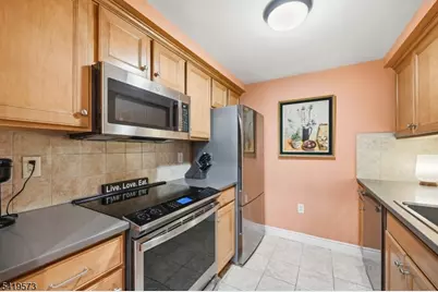 7 Prospect St #410, Morristown, NJ 07960 - Photo 15