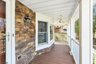 42 Arden Ct, Berkeley Heights Township, NJ 07922 - Photo 3