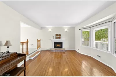 42 Arden Ct, Berkeley Heights Township, NJ 07922 - Photo 5