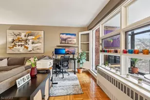 5 Roosevelt Pl, Montclair, NJ 07042 - Photo 9