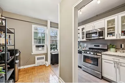 5 Roosevelt Pl #1E, Montclair, NJ 07042 - Photo 5