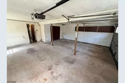 32 Lake Dr, Parsippany, NJ 07005 - Photo 35