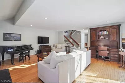 77 Derby Ct, Madison, NJ 07940 - Photo 3