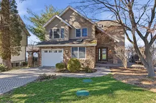 9 Balsam Pkwy, Sparta Township, NJ 07871 - Photo 3