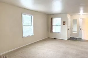 253 Spruce Ct, Raritan Township, NJ 08822 - Photo 3