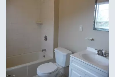 645 Main St, Little Falls Township, NJ 07424 - Photo 9