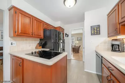 199 Hickson Dr, New Providence, NJ 07974 - Photo 15