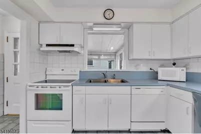 26 Dogwood Rd, West Orange Township, NJ 07052 - Photo 11