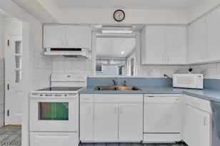 26 Dogwood Rd, West Orange Township, NJ 07052 - Photo 11