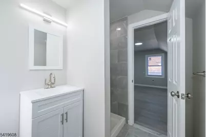 723 E 26th St, Paterson, NJ 07504 - Photo 35