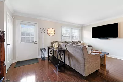 302 Columbia Common, Hillsborough Township, NJ 08844 - Photo 3