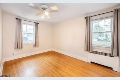 428 Essex Ave, Bloomfield, NJ 07003 - Photo 19