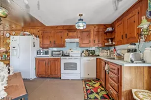 242 Evergreen Dr, Berkeley Township, NJ 08721 - Photo 11