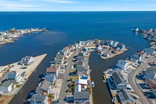 242 Evergreen Dr, Berkeley Township, NJ 08721 - Photo 5