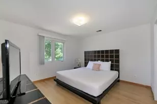 253 Delawanna Ave, Clifton, NJ 07014 - Photo 15