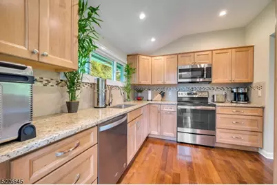 9 S Orchard Ter, Sparta Township, NJ 07871 - Photo 9