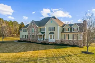 4 Steinbeck Ct, Alexandria Township, NJ 08848 - Photo 1