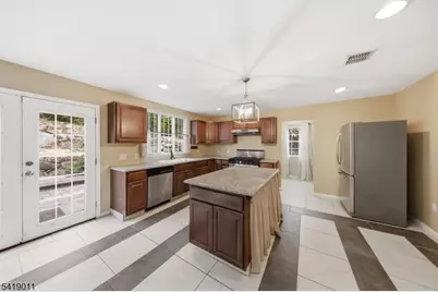 130 Valley View Dr, Rockaway Township, NJ 07866 - Photo 11