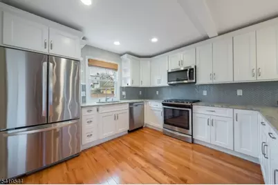 8 Grant St, Morristown, NJ 07960 - Photo 15