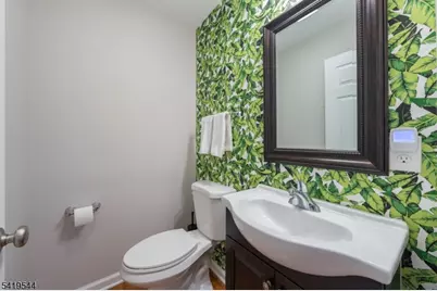 8 Grant St, Morristown, NJ 07960 - Photo 19