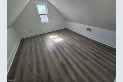 611 New York Ave #2, Lyndhurst Township, NJ 07071 - Photo 5