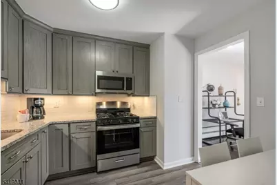 366 Hoover Ave, Unit #120, Bloomfield, NJ 07003 - Photo 17