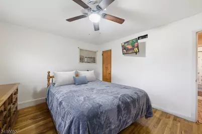 22 Cottage St, Belleville, NJ 07109 - Photo 9