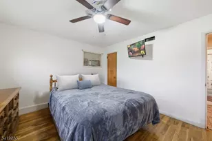 22 Cottage St, Belleville, NJ 07109 - Photo 9