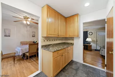 22 Cottage St, Belleville, NJ 07109 - Photo 7