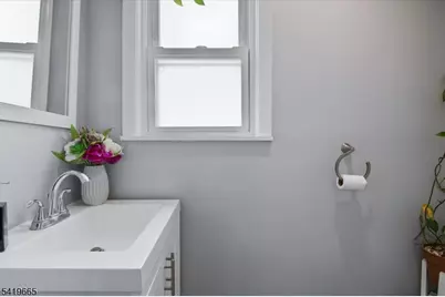 611 Stuyvesant Ave, Irvington, NJ 07111 - Photo 9