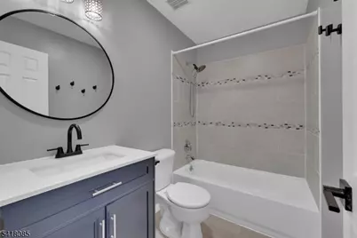 628 Almond Ct, Raritan Township, NJ 08822 - Photo 13