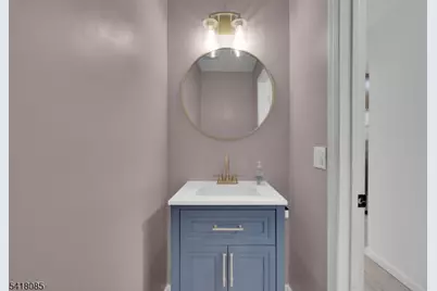 628 Almond Ct, Raritan Township, NJ 08822 - Photo 9