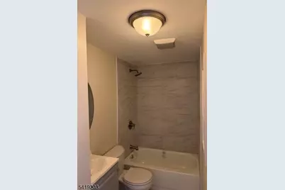 19 Ransome Pl, Plainfield, NJ 07063 - Photo 5