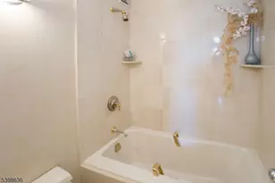 2 Claridge Dr, Verona Twp., NJ 07044 - Photo 9