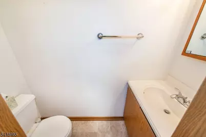 197 Fort Lee Rd, Teaneck Township, NJ 07666 - Photo 19