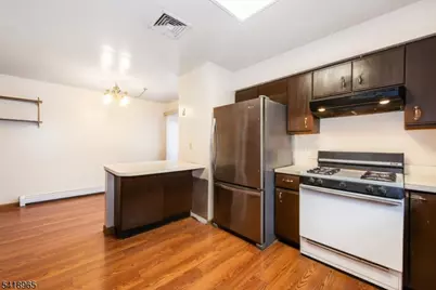 197 Fort Lee Rd, Teaneck Township, NJ 07666 - Photo 15