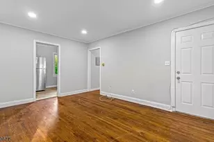 6 Armstrong St, South Bound Brook Boro, NJ 08880 - Photo 3