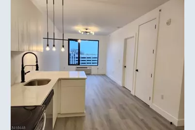 925 E Jersey St #533, Elizabeth, NJ 07201 - Photo 3