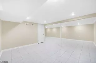 585 Mt Prospect Ave, Clifton, NJ 07012 - Photo 33