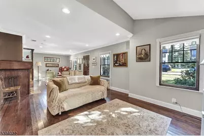 19 Forest Dr, Bloomfield, NJ 07003 - Photo 5