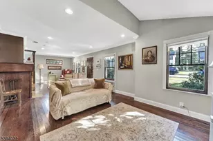 19 Forest Dr, Bloomfield, NJ 07003 - Photo 5